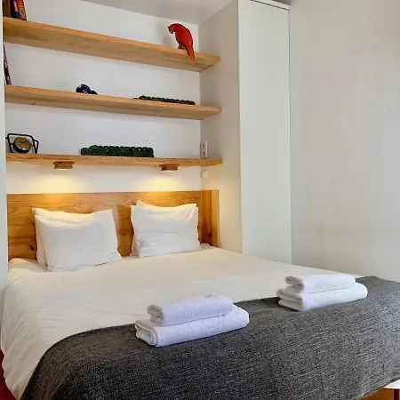 Sunny In Town With Terrace Apartamento