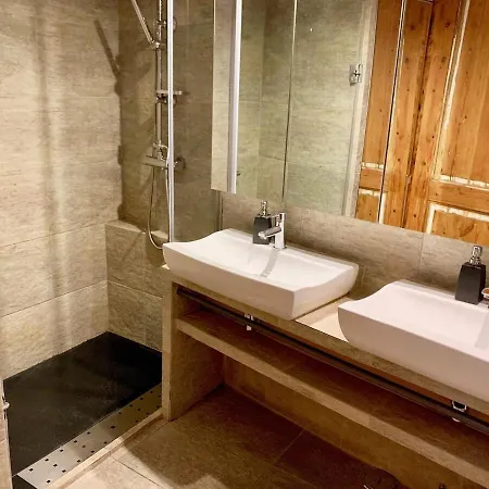 Sunny In Town With Terrace Лиссабон