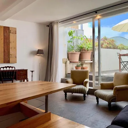 Sunny In Town With Terrace * Лиссабон