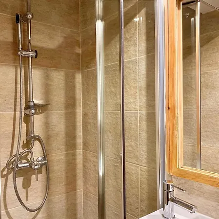 Апартаменти Sunny In Town With Terrace *